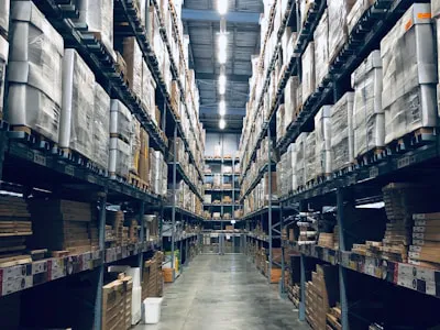 Organized storage warehouse for steel structure building exporter, with packed materials and components prepared for project delivery and shipment.